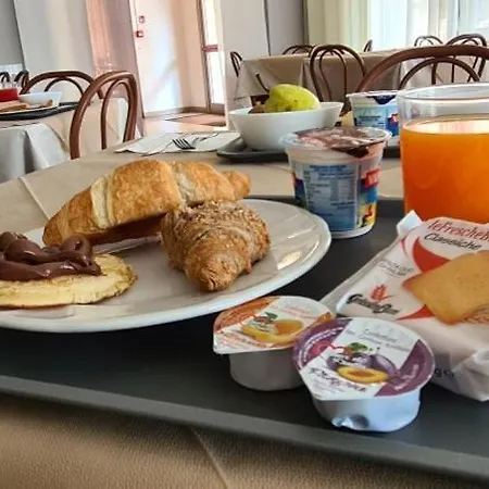 Astoria ホテル リッチョーネ